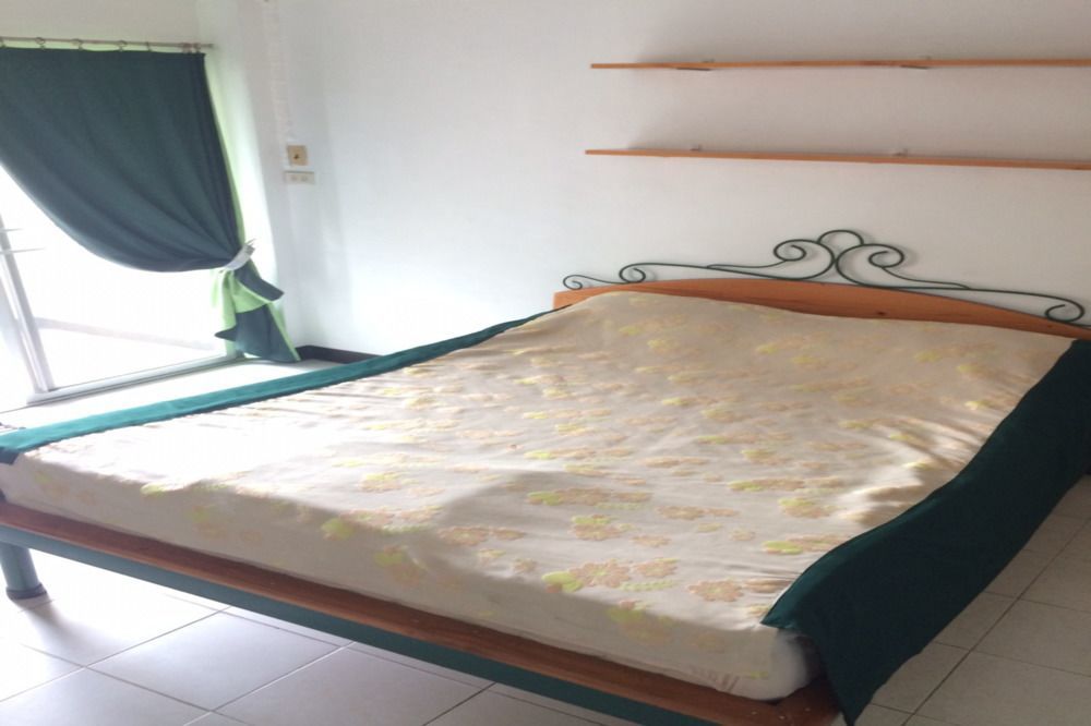 Baankhunmae Apartment Бангкок Экстерьер фото