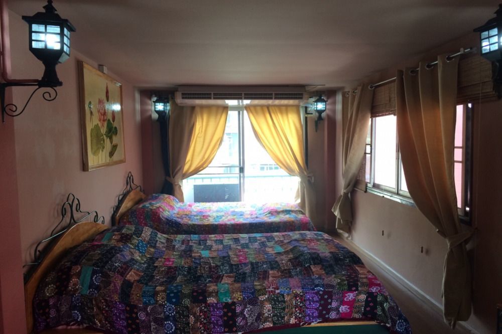Baankhunmae Apartment Бангкок Экстерьер фото