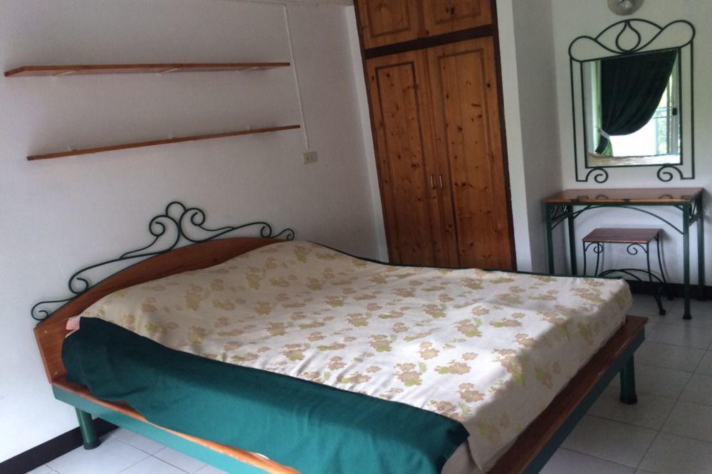 Baankhunmae Apartment Бангкок Экстерьер фото
